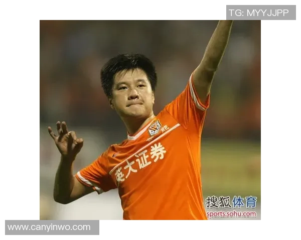 李金羽：从足球场上的锋线英雄到赛后评论员的蜕变之路